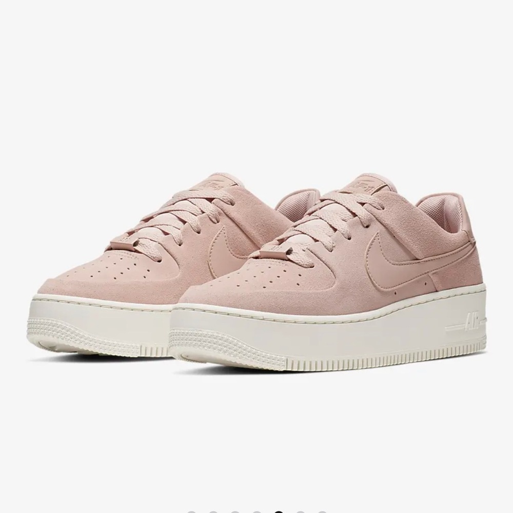 Nike Air Force 1 Sneakers